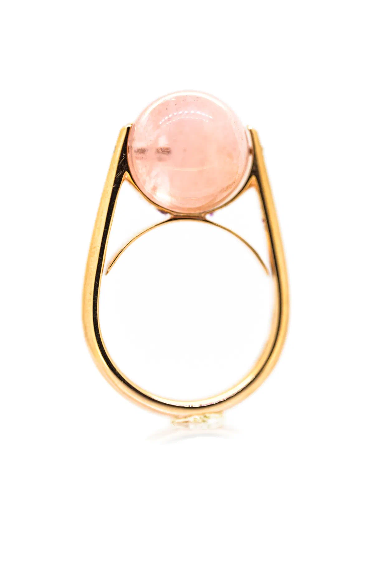 Anello Abacus con quarzo rosa, vista frontale