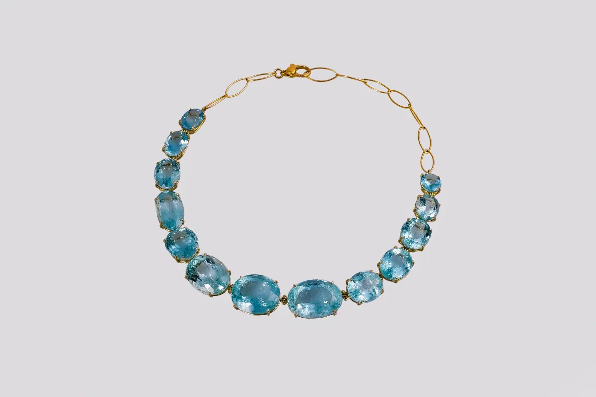 Collier di acquamarine ovali, oro giallo