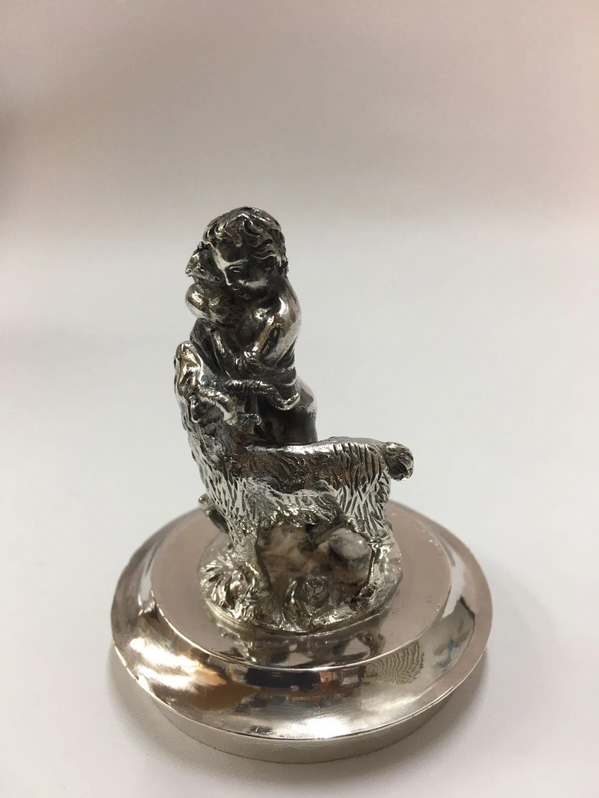 Stoppiera in argento — figura e lucidatura