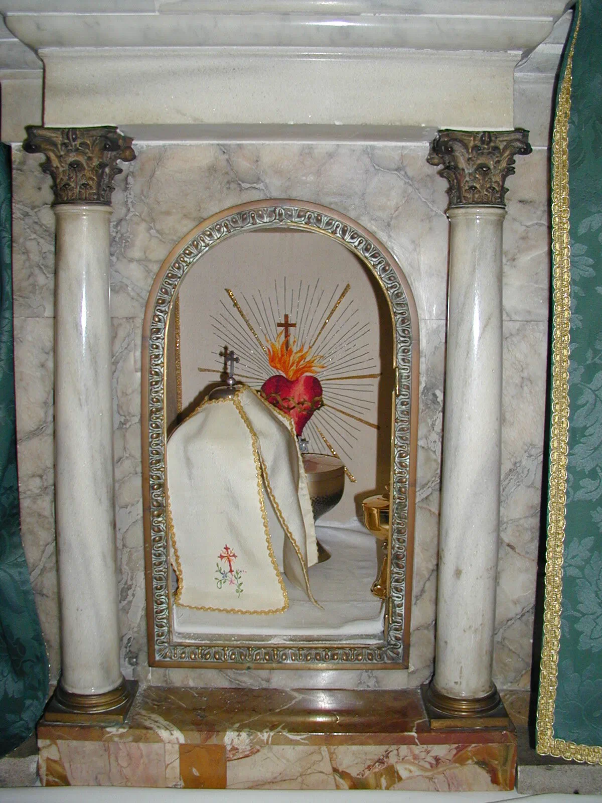 Tabernacolo — cardini e porticina